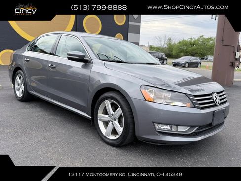 Used 2015 Volkswagen Passat 1.8T Limited Edition image 4