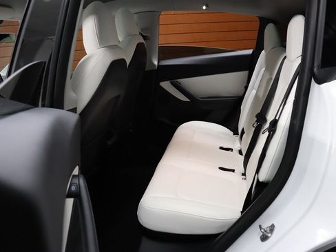 Used 2022 Tesla Model Y Performance AWD/4WD image 42
