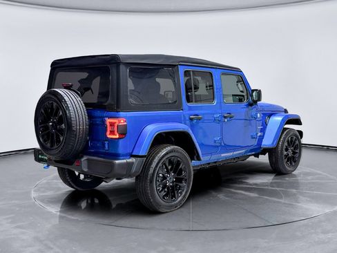 Used 2024 Jeep Wrangler Sahara image 3