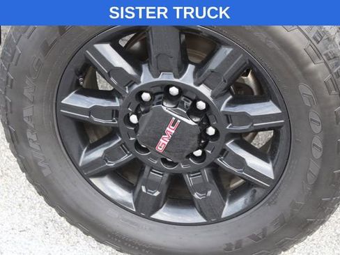 Used 2025 GMC Sierra 2500 AT4 w/ AT4 Premium Plus Package image 15