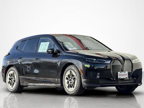 Used 2023 BMW iX xDrive50 w/ Ultimate Package 2 image 7