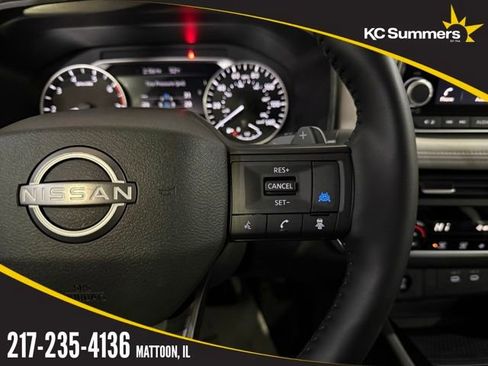 Certified 2025 Nissan Rogue SV image 15