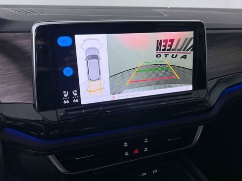 Used 2025 Volkswagen Atlas SEL image 17