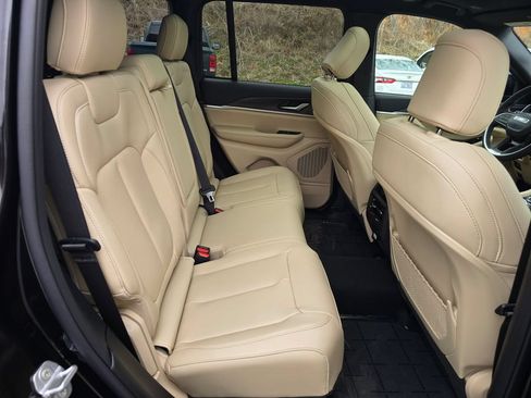 New 2025 Jeep Grand Cherokee Limited AWD/4WD image 25
