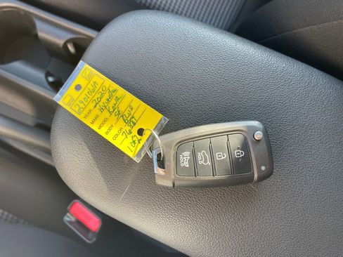 Used 2020 Hyundai Kona SE AWD/4WD image 4