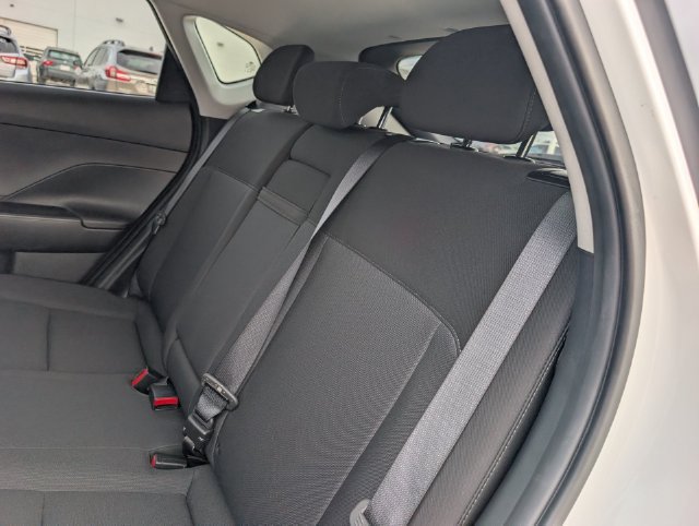 Used 2025 Hyundai Kona SEL FWD image 27