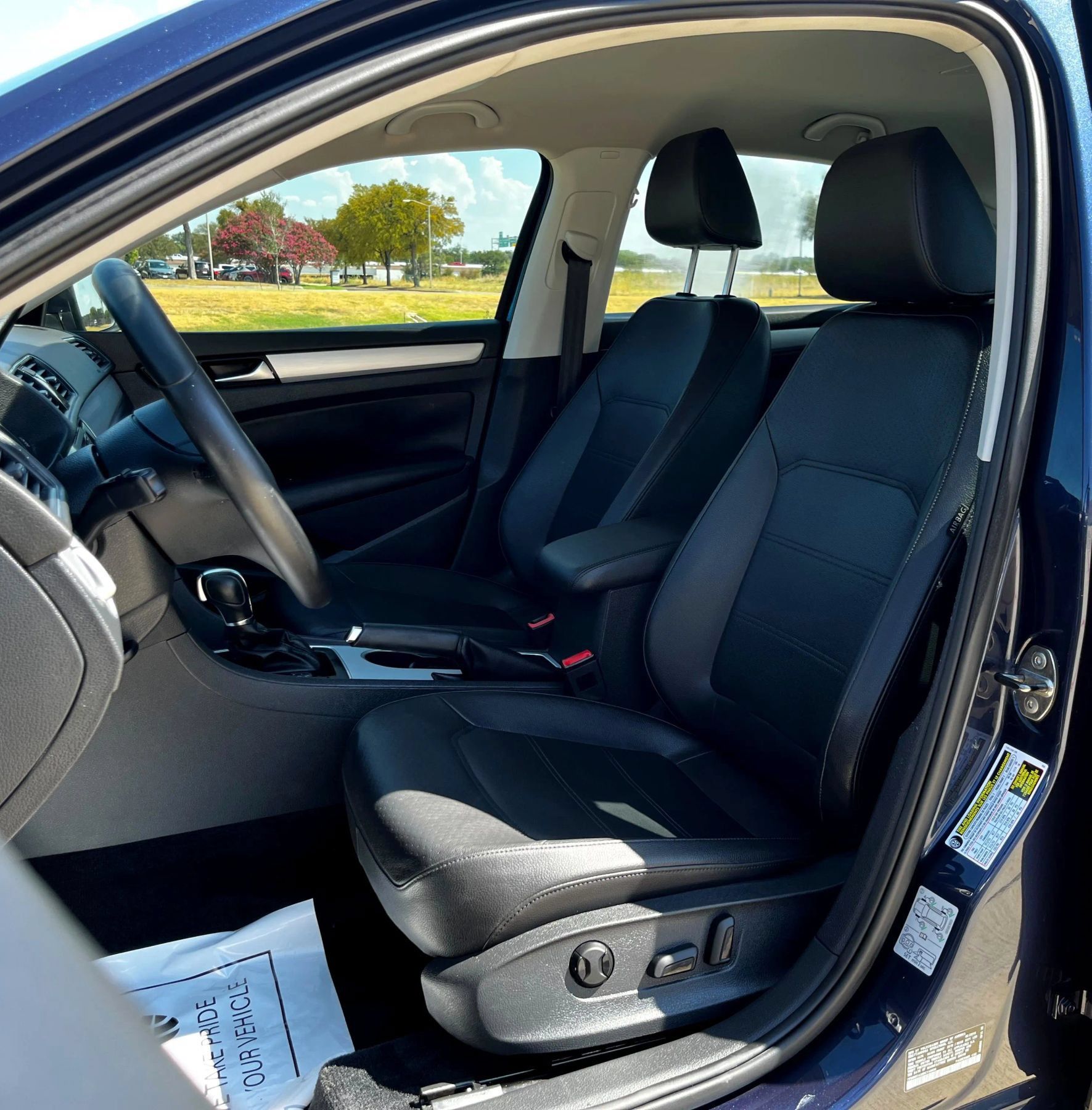 Used 2013 Volkswagen Passat 2.5 SE FWD image 19