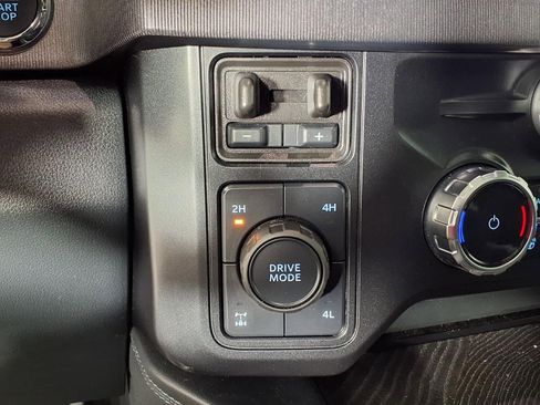 Used 2025 Ford F250 Platinum AWD/4WD image 26