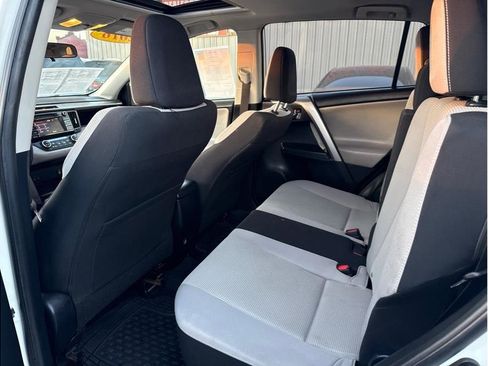 Used 2016 Toyota RAV4 XLE FWD image 15
