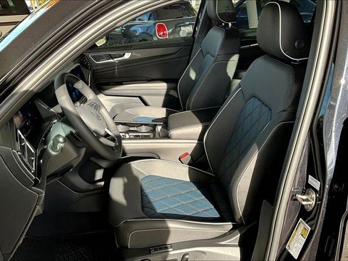 New 2026 Volkswagen Atlas Cross Sport SEL Premium R-Line image 17