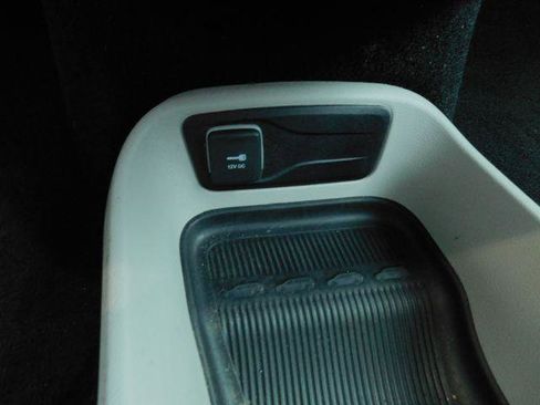 Certified 2020 Chrysler Voyager LX w/ Cold Weather Group FWD image 16