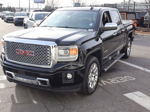 Used 2015 GMC Sierra 1500 Denali w/ Driver Alert Package image 16