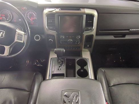 Used 2013 RAM 1500 Laramie w/ Convenience Group image 19