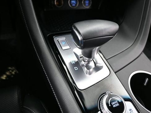 Used 2025 Genesis G70 2.5T RWD image 29