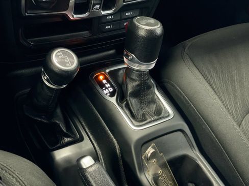 Used 2023 Jeep Wrangler Unlimited Sport AWD/4WD image 24