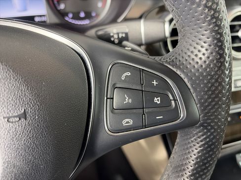 Used 2019 Mercedes-Benz GLC 300 4MATIC image 37