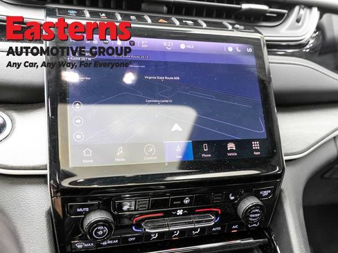 Used 2023 Jeep Grand Cherokee 4WD 4xe image 19