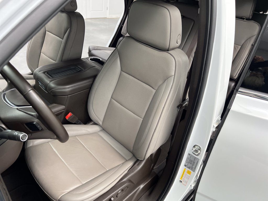 Used 2024 GMC Yukon SLT RWD image 11