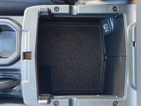 Used 2022 Jeep Wrangler Sport S image 15