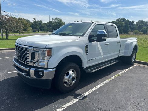 Used 2022 Ford F350 Lariat w/ Chrome Package AWD/4WD image 5