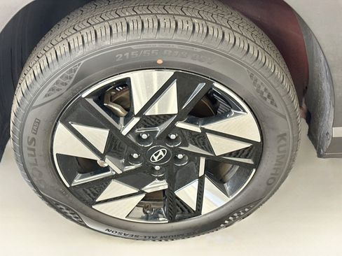 Used 2025 Hyundai Kona SEL AWD/4WD image 34