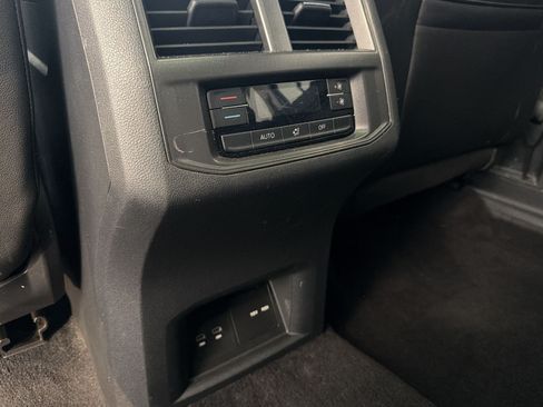 Used 2023 Volkswagen Atlas SEL R-Line AWD/4WD image 35