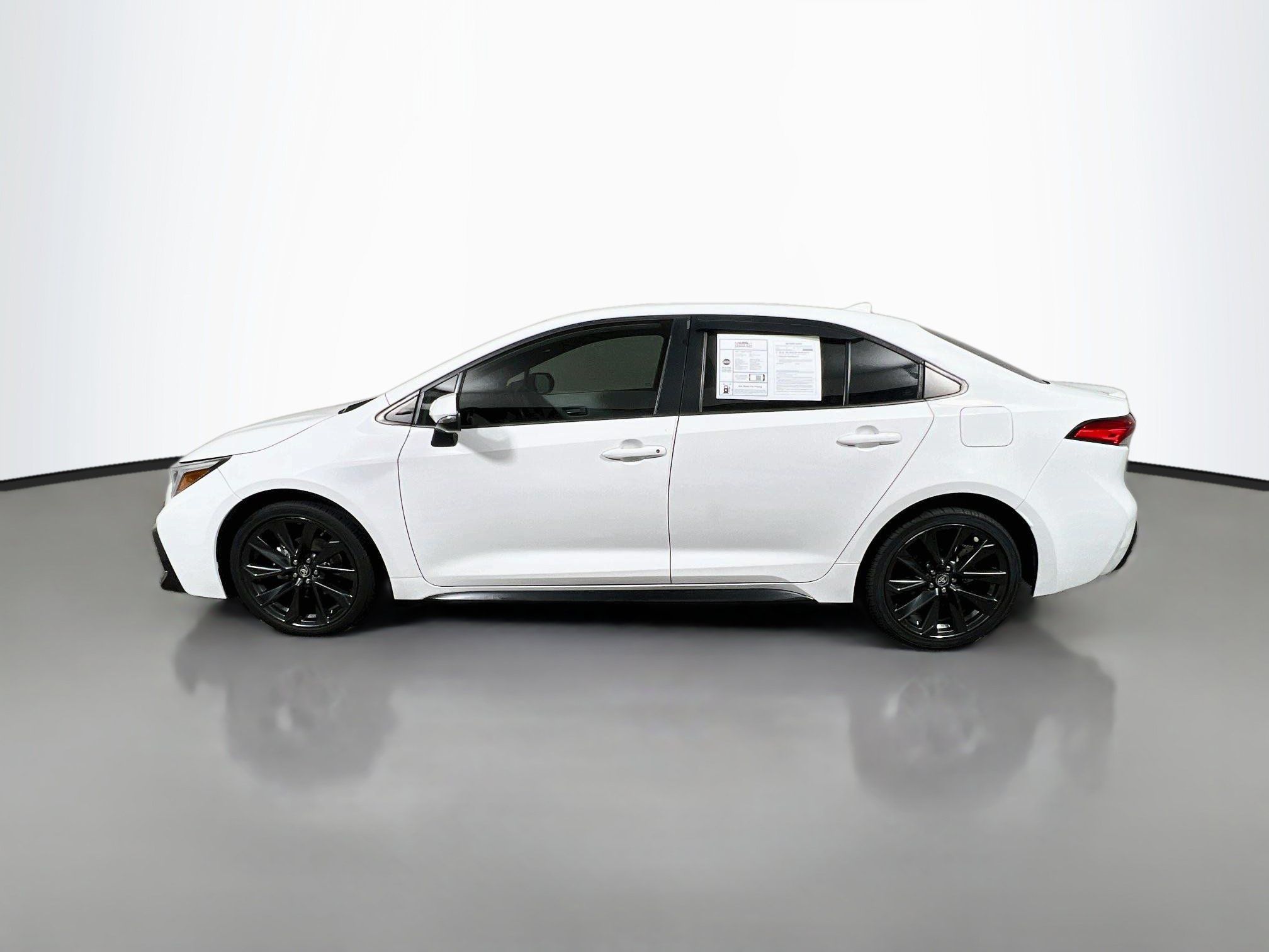 Used 2024 Toyota Corolla SE FWD image 9