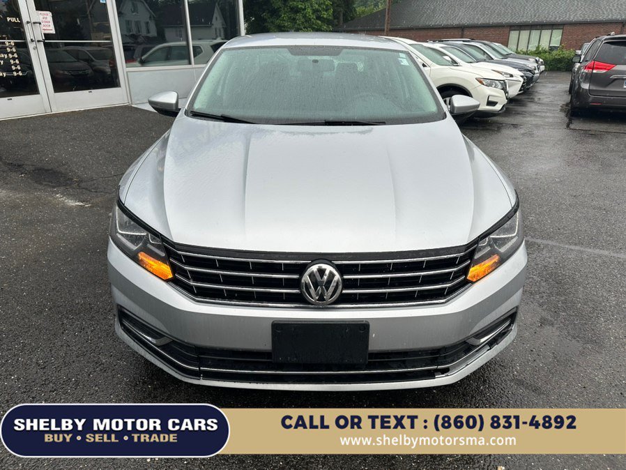 Used 2018 Volkswagen Passat 2.0T S w/ Driver Assistance Package FWD image 2