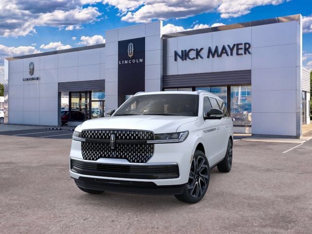 New 2026 Lincoln Navigator Reserve AWD/4WD image 2