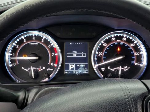 Used 2015 Toyota Highlander LE image 14