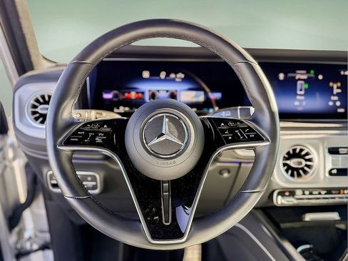 Used 2025 Mercedes-Benz G 550 w/ Manufactur Interior Package image 15