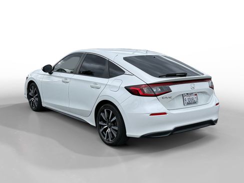 Certified 2023 Honda Civic EX-L image 3