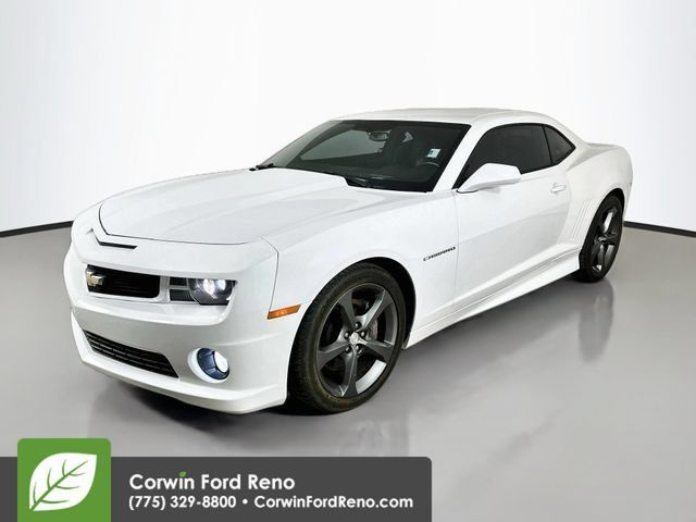 Used 2013 Chevrolet Camaro SS RWD image 4