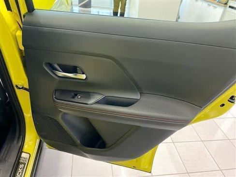 New 2025 Nissan Kicks SR image 62