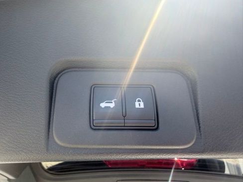 Certified 2024 Nissan Rogue Platinum image 36