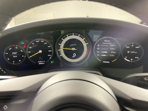 Used 2022 Porsche 911 GT3 image 18