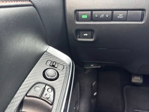 Certified 2023 Nissan Sentra SR w/ SR Premium Package FWD image 20