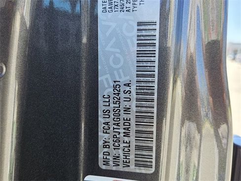 New 2025 Jeep Gladiator Sport image 19