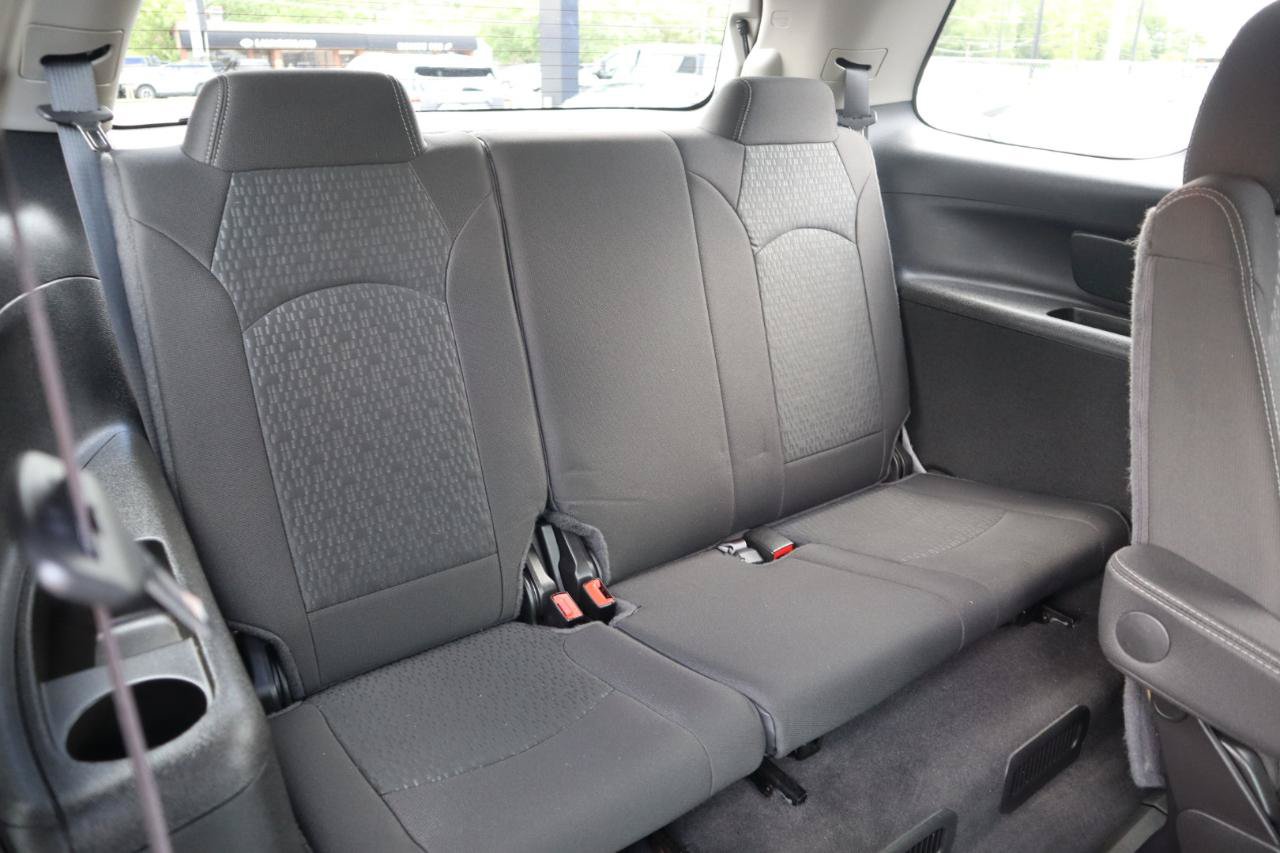 Used 2015 GMC Acadia SLE FWD image 14