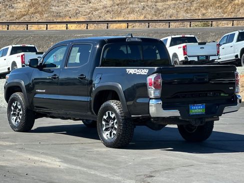 Used 2022 Toyota Tacoma TRD Off-Road image 6