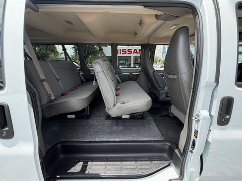 Used 2025 Chevrolet Express 3500 LT w/ LT Preferred Equipment Group RWD image 10