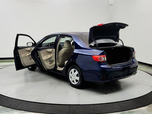 Used 2013 Toyota Corolla L FWD image 12