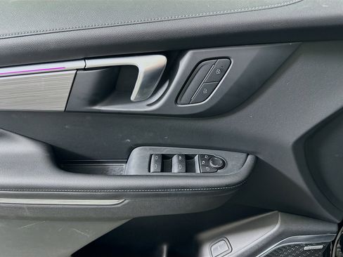 Used 2025 Buick Enclave Preferred image 15