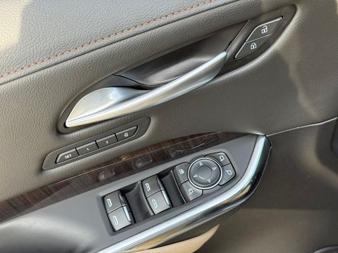 Certified 2025 Cadillac XT4 Premium Luxury FWD image 21