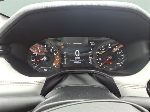 Certified 2024 Jeep Compass Limited image 18