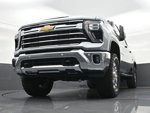 Used 2024 Chevrolet Silverado 2500 LTZ w/ LTZ Premium Package AWD/4WD image 32