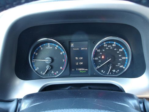 Used 2016 Toyota RAV4 Limited w/ Advanced Technology Package image 18