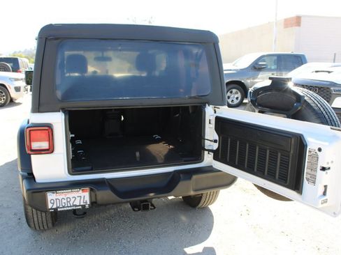 Used 2023 Jeep Wrangler Sport AWD/4WD image 11