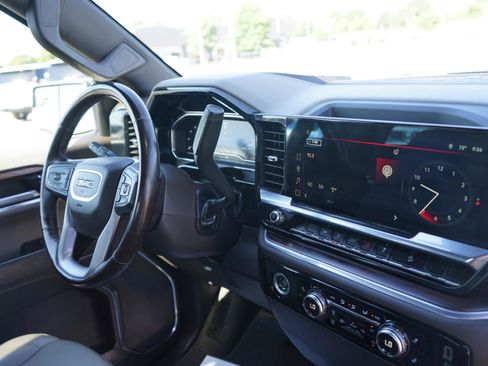 Used 2024 GMC Sierra 1500 SLT w/ X31 Off-Road Package AWD/4WD image 26