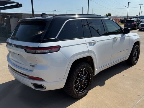 Used 2025 Jeep Grand Cherokee Summit AWD/4WD image 5